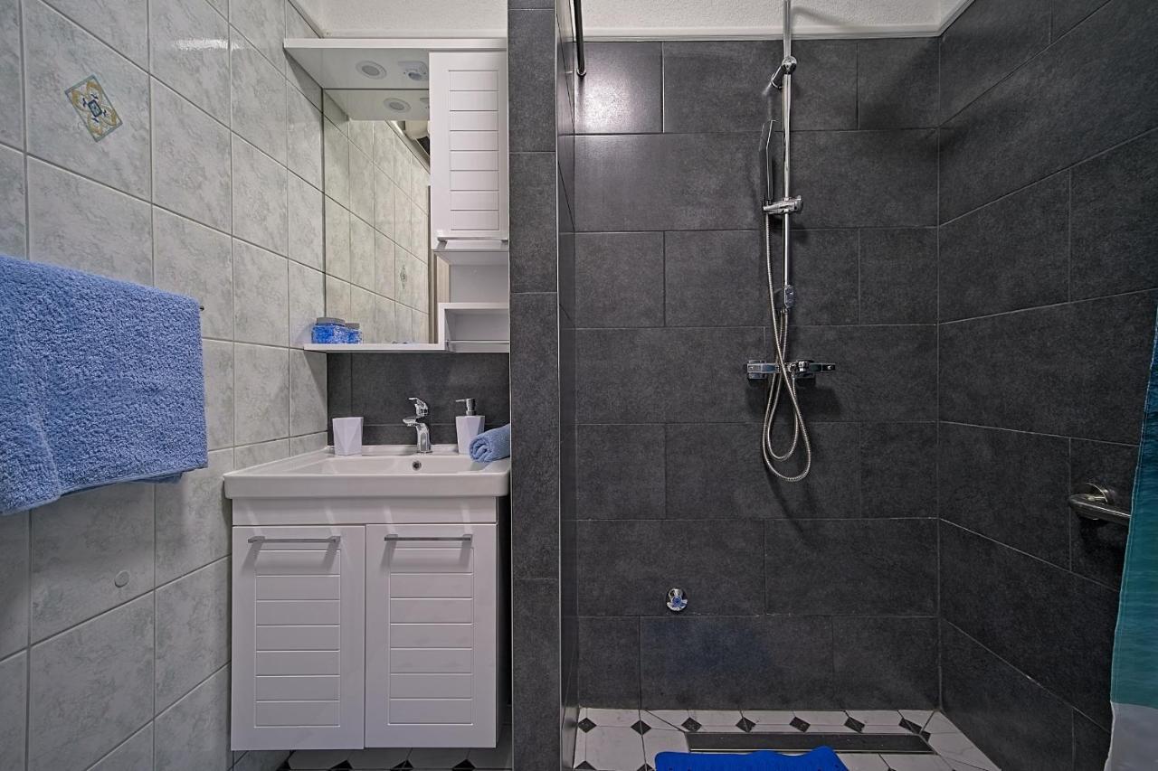 Luxury Apartment "Blue Diamond" Postira Buitenkant foto