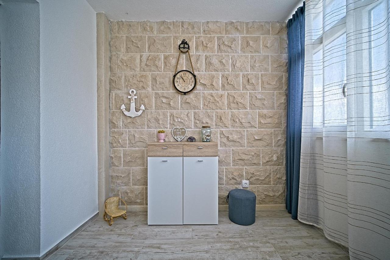 Luxury Apartment "Blue Diamond" Postira Buitenkant foto