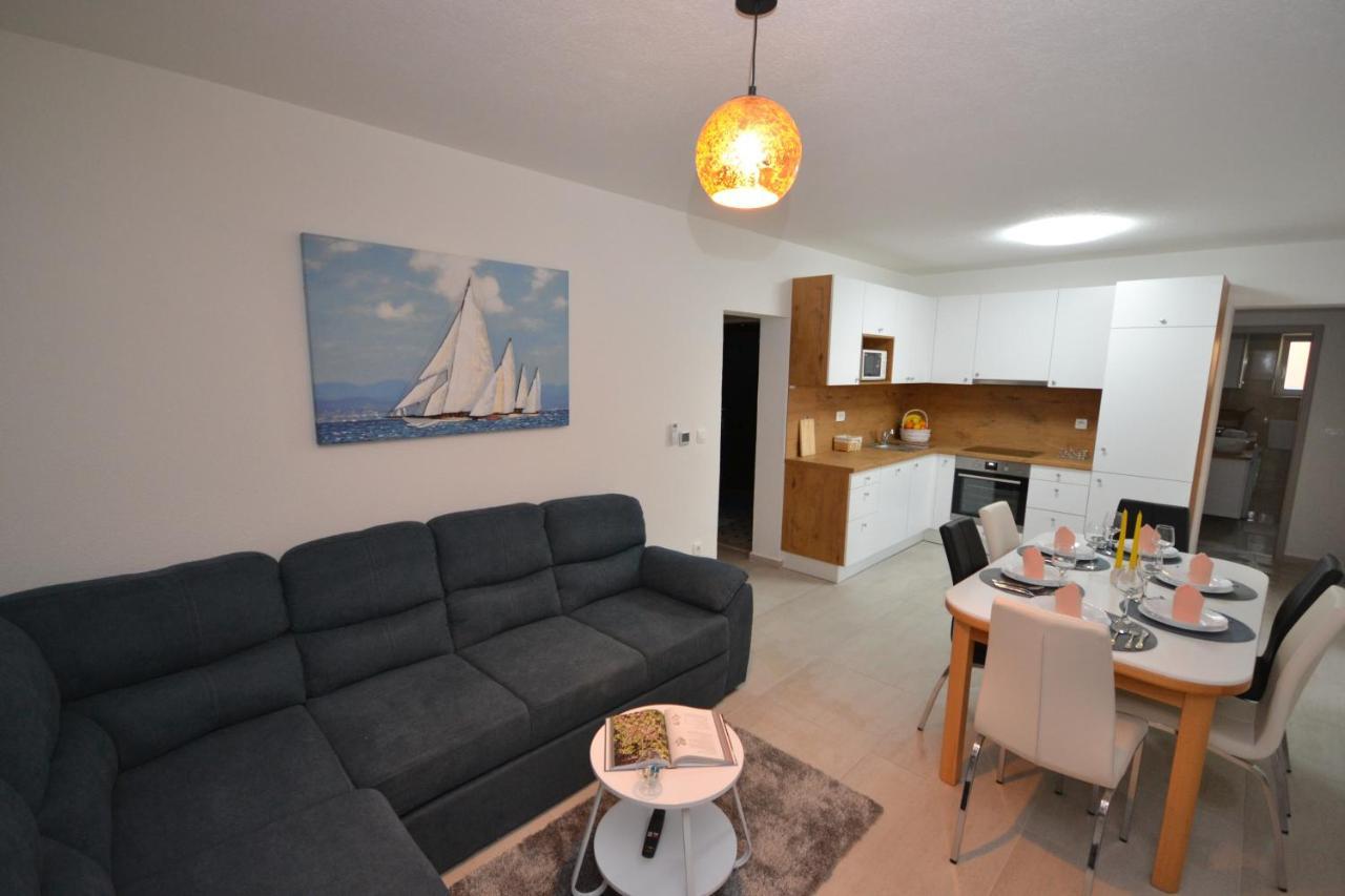 Luxury Apartment "Blue Diamond" Postira Buitenkant foto