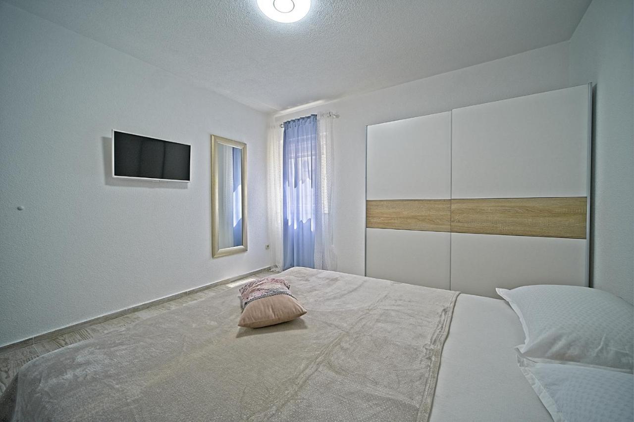 Luxury Apartment "Blue Diamond" Postira Buitenkant foto