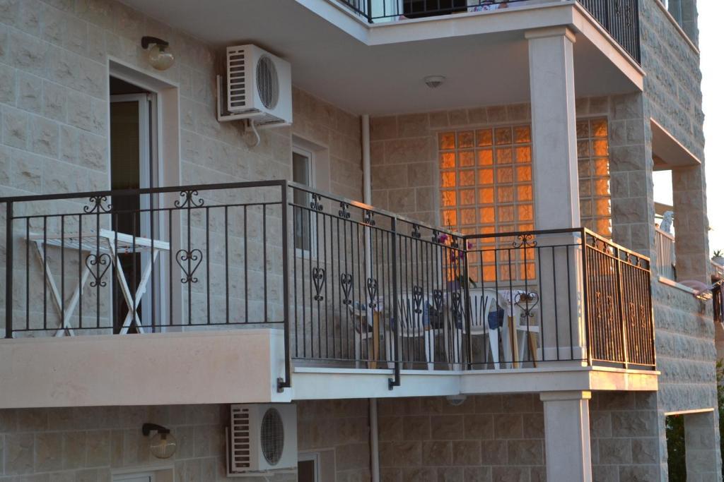 Luxury Apartment "Blue Diamond" Postira Buitenkant foto